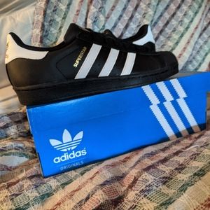 Size 9 Adidas Superstar Black